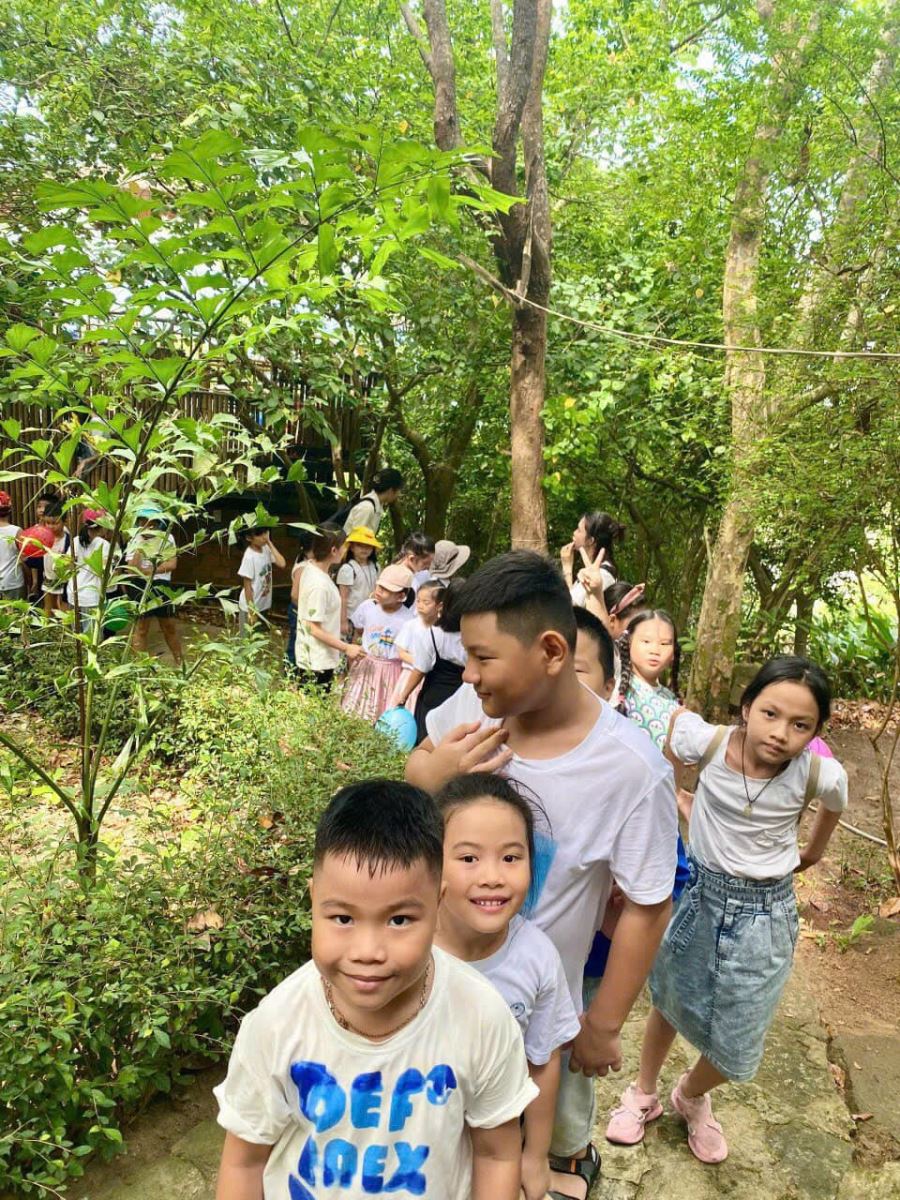Hoạt động nhà trường, sinh viên